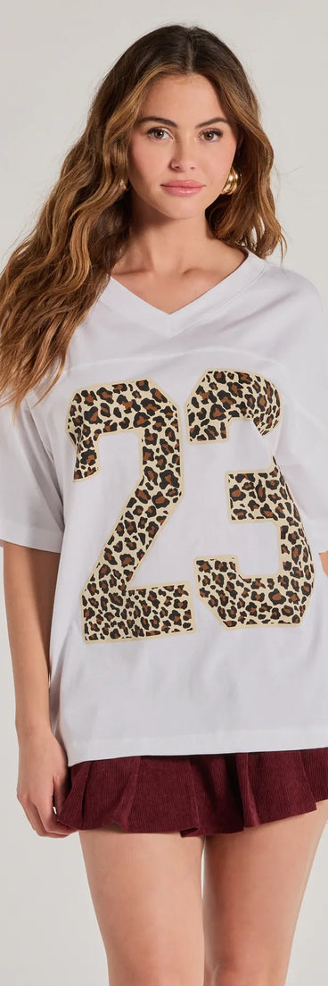 The 23 Leopard Print Oversized Graphic Tee in white with a modern design and trendy look is part of the latest women's tops collection to elevate your 2025 wardrobe.