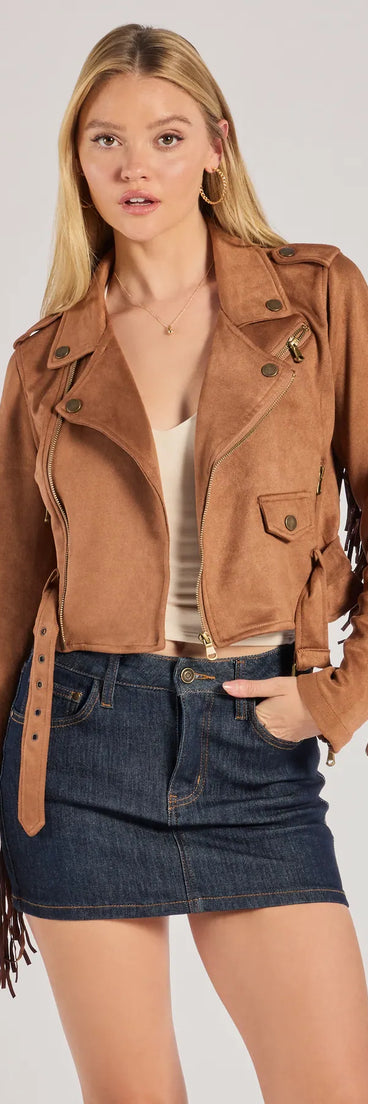 
Upgrade your style game for 2025 with the Western Chic Flair Faux Suede Fringe Moto Jacket in camel, perfect for any fashion-forward wardrobe.